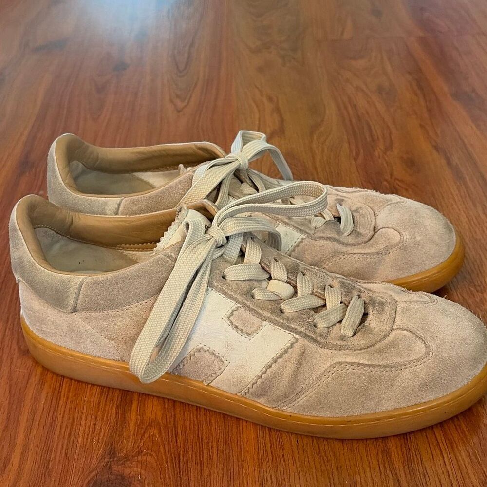 Hogan beige sneakers size 8.5